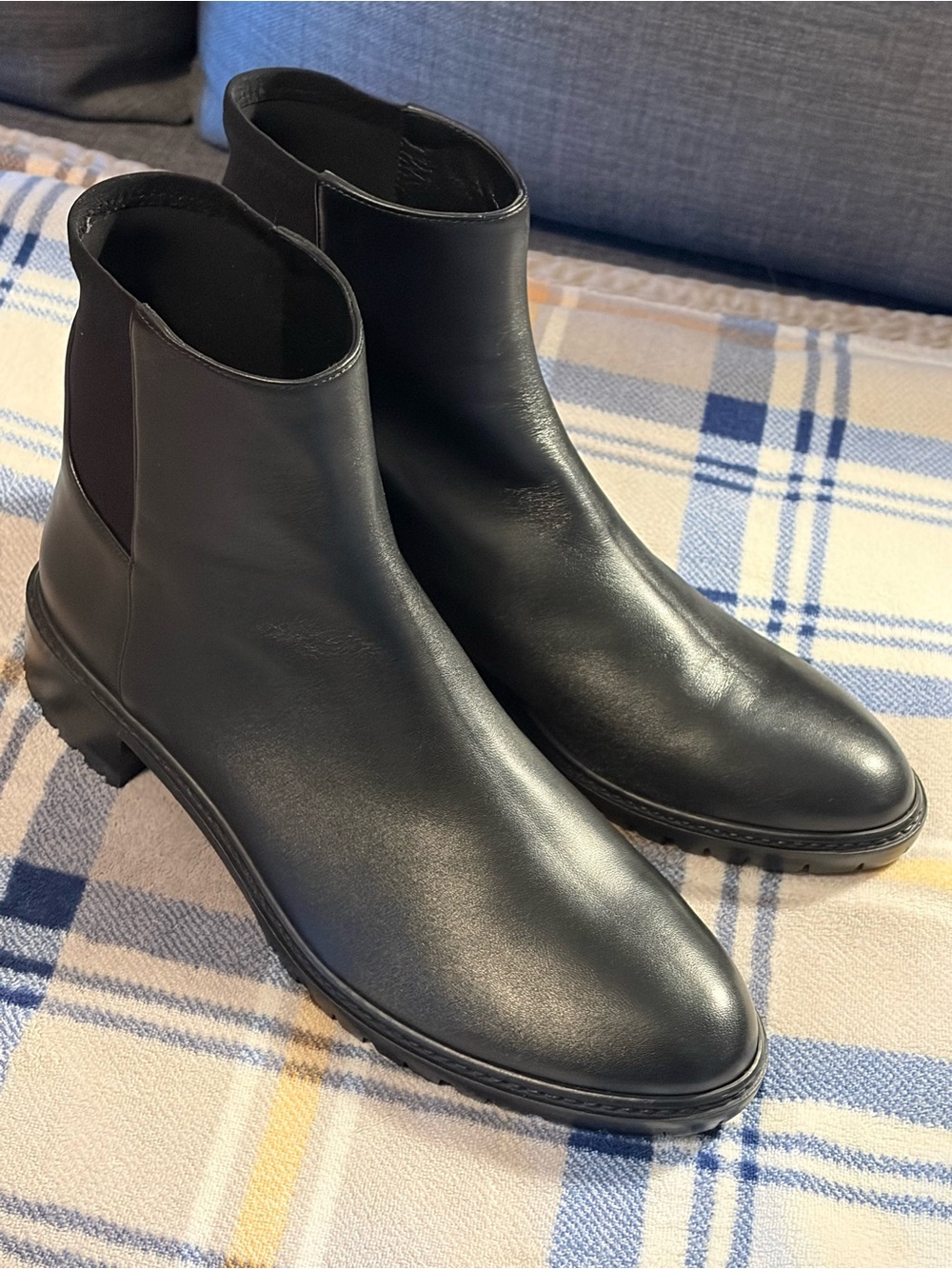 Stuart Weitzman Black Leather Chukka Boots